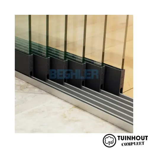 Glazen schuifwanden zwart 6-rail tot 6000 mm breed 6 x 1030 mm glas