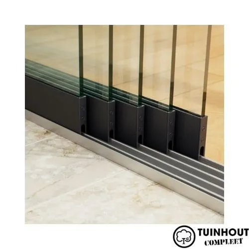 Glazen schuifwanden zwart 5-rail tot 4820 mm breed 5 x 980 mm glas