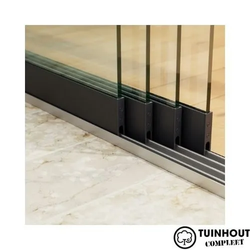 Glazen schuifwanden zwart 4-rail tot 3540 mm breed 4 x 900 mm glas